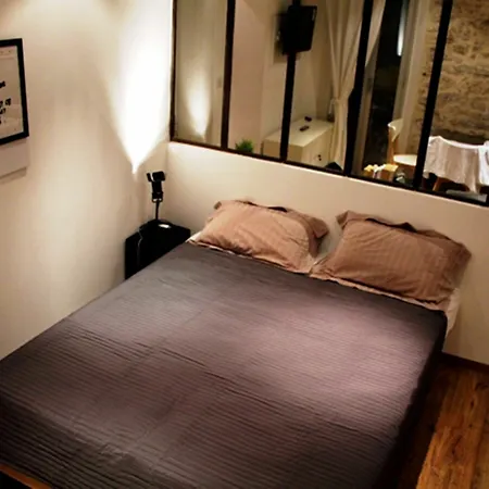 Arthur Vieux Port Apartment